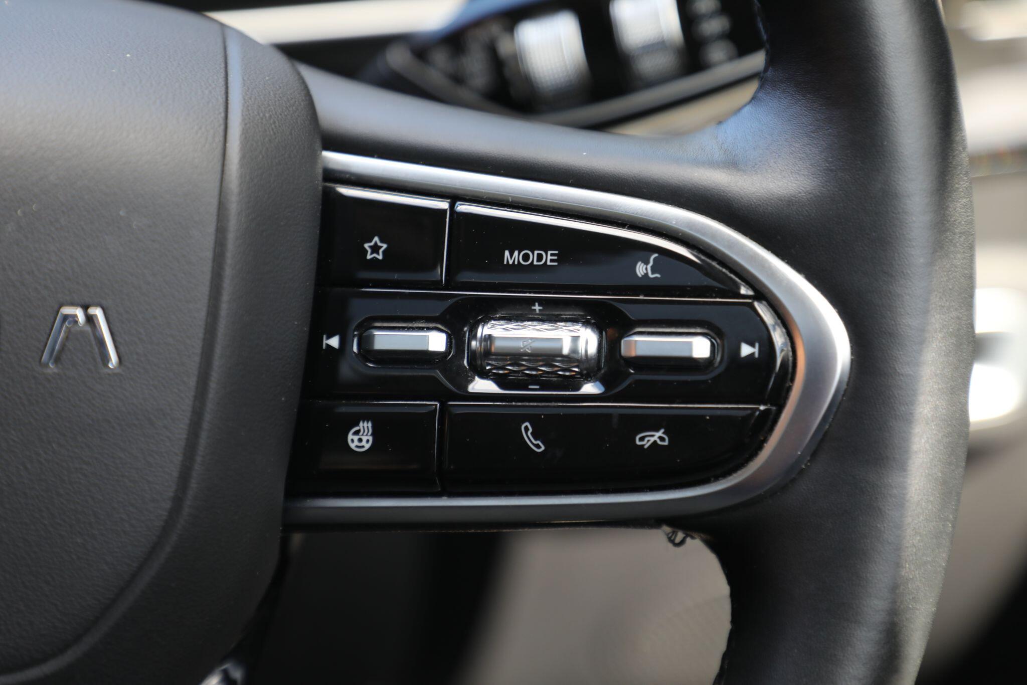 Large vehicle image